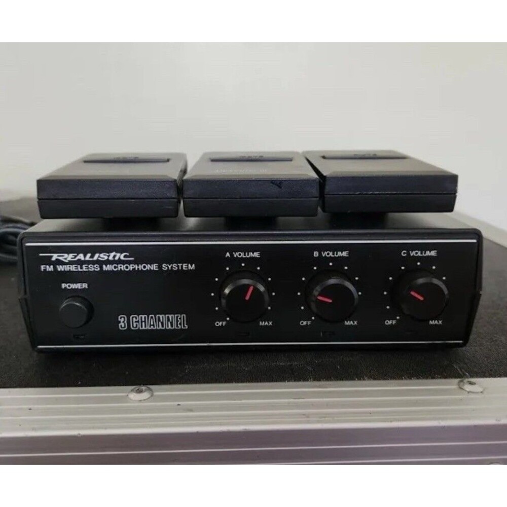 Realistic FM Wireless Three Channel Microphone System  Model 32-1228 And 3 Mics